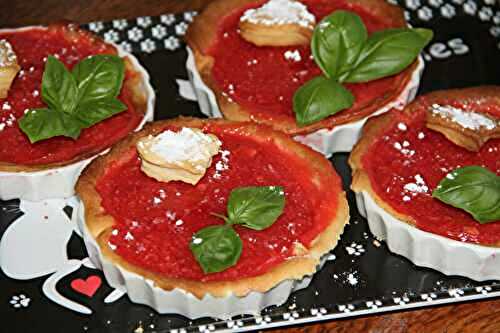 TARTELETTES SABLEES AU FONDANT FRAISES ET BASILIC