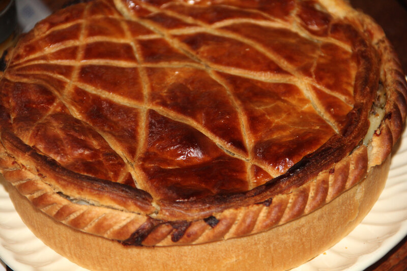 TOURTE CORREZIENNE DE POMPADOUR ET SA SALADE, VINAIGRETTE AUX NOIX