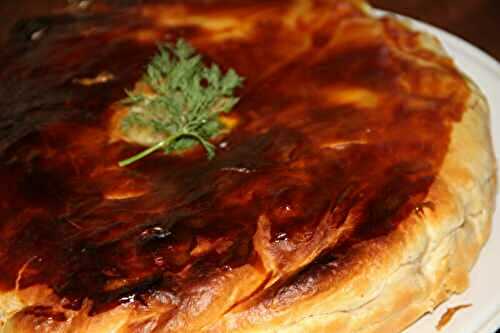 TOURTE SAUMON, CHAMPIGNONS, POMMES DE TERRE ET BECHAMEL