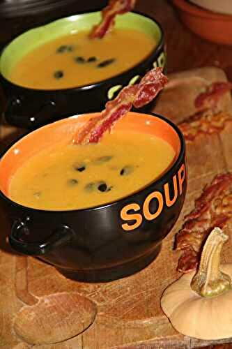 VELOUTE EPICE DE BUTTERNUT AU LARD ET LEGUMES OUBLIES, TRANCHES DE POITRINE GRILLEE