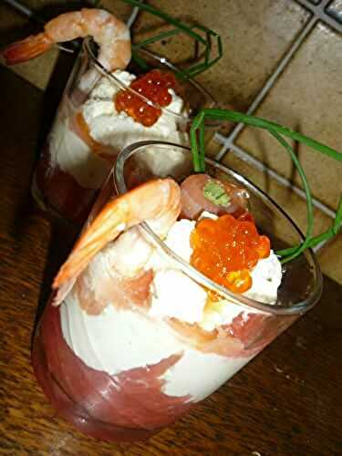 VERRINE ROSE, PAMPLEMOUSSE ET SAUMON