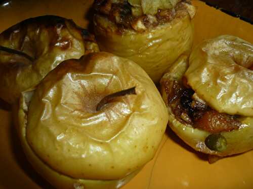 POMMES FARCIES AUX FRUITS SECS, MIEL ET PETITS SABLES