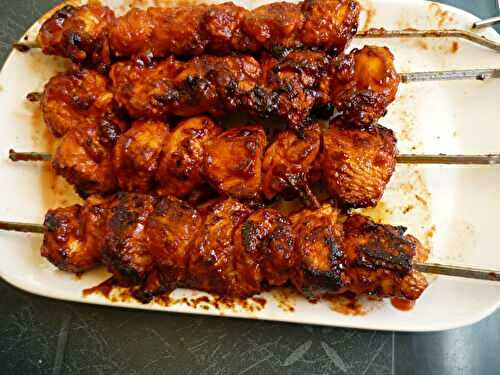 BROCHETTES DE POULET MARINADE EPICEE