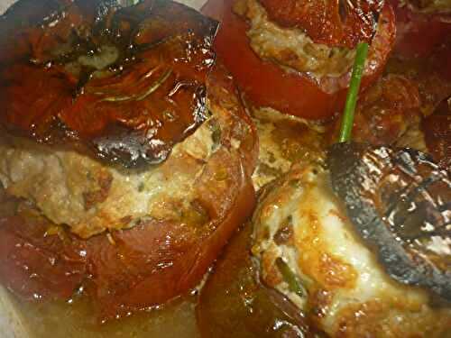 TOMATES FARCIES FARCE FINE A LA VIANDE DE VEAU ET AU CHEVRE FRAIS