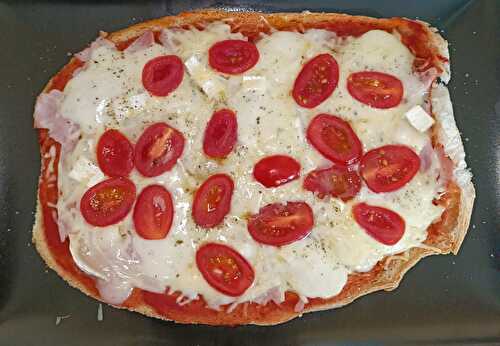 Bruschetta tomate,chèvre,jambon