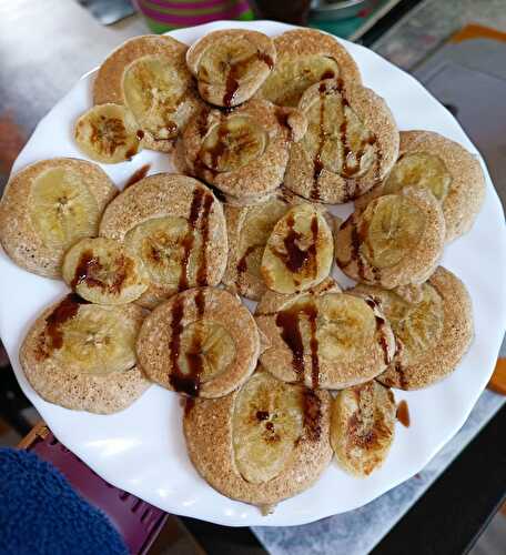Mini pancakes avec banane doré