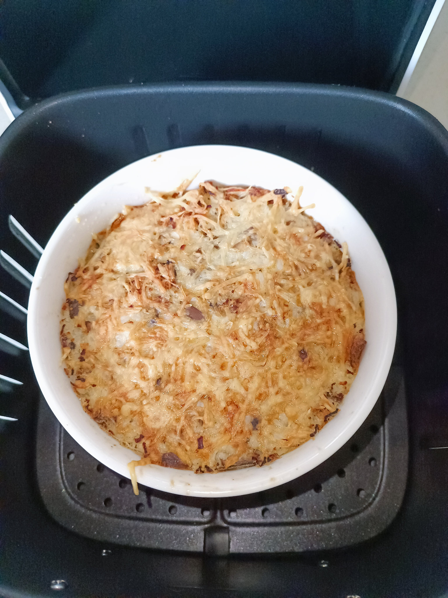 Gratin de poisson et riz de konjac cuit dans ma friteuse à air chaud 