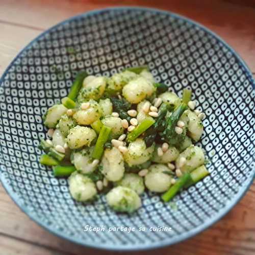 Gnocchis au pesto et asperges vertes