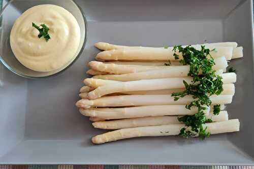 Asperges Sauce Mousseline