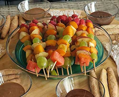 Brochettes de Fruits à la Plancha Sauce Chocolat