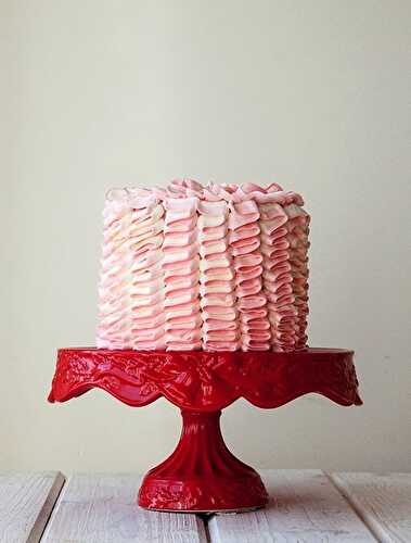 Fêtes | Party Printables: Le Ruffle Cake Ombré | Gâteau glaçage façon rubans