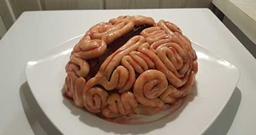 Mon horrible gâteau cerveau pour Halloween: Noisettes et chocolat