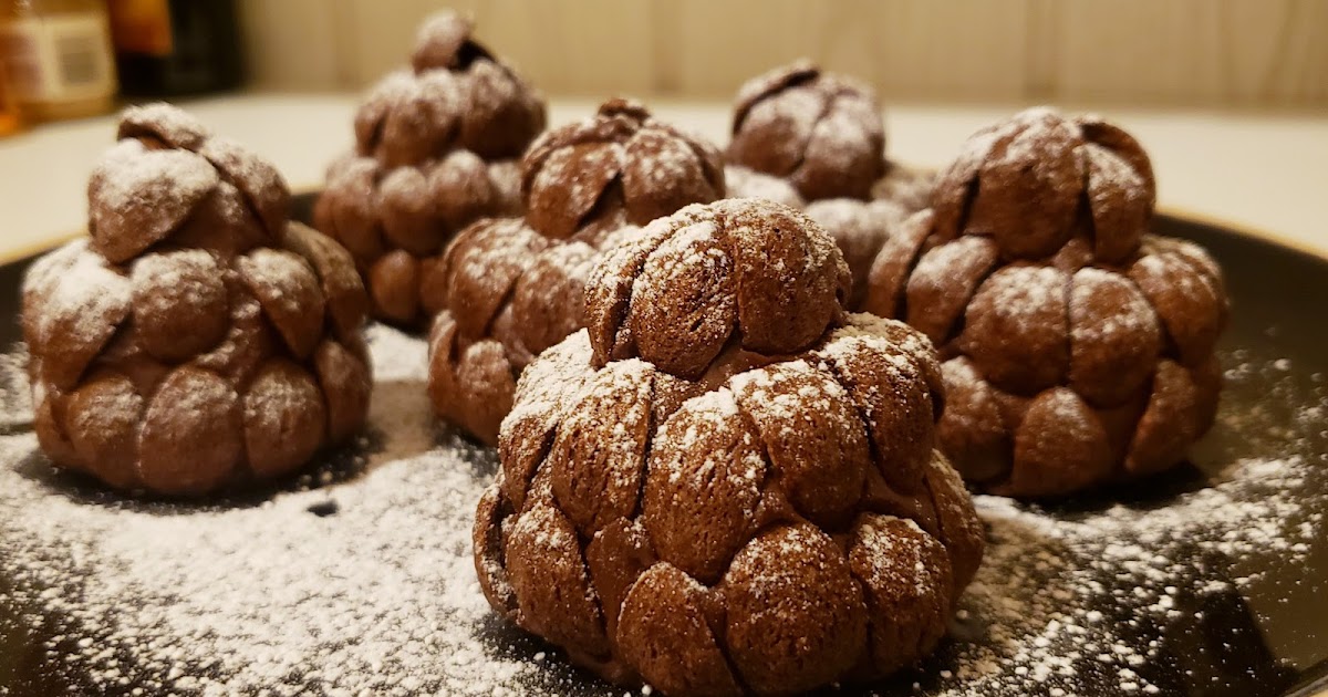 Pommes de pin de Noël au chocolat et à la cacahuète