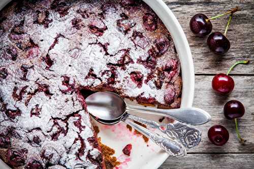 Recette du Clafoutis aux cerises et au chocolat facile et rapide