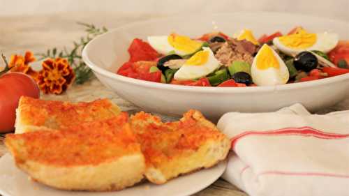 Salade niçoise et son pan bagnat - Balico & co.