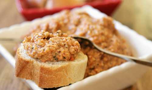 Tapenade de tomates et amandes grillées