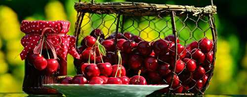 Confiture de cerises au clou de girofle