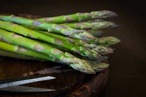 Petits flans d'asperges vertes