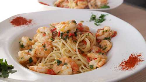 Spaghettis aux crevettes, tomates cerises au poivre sauvage de Madagascar