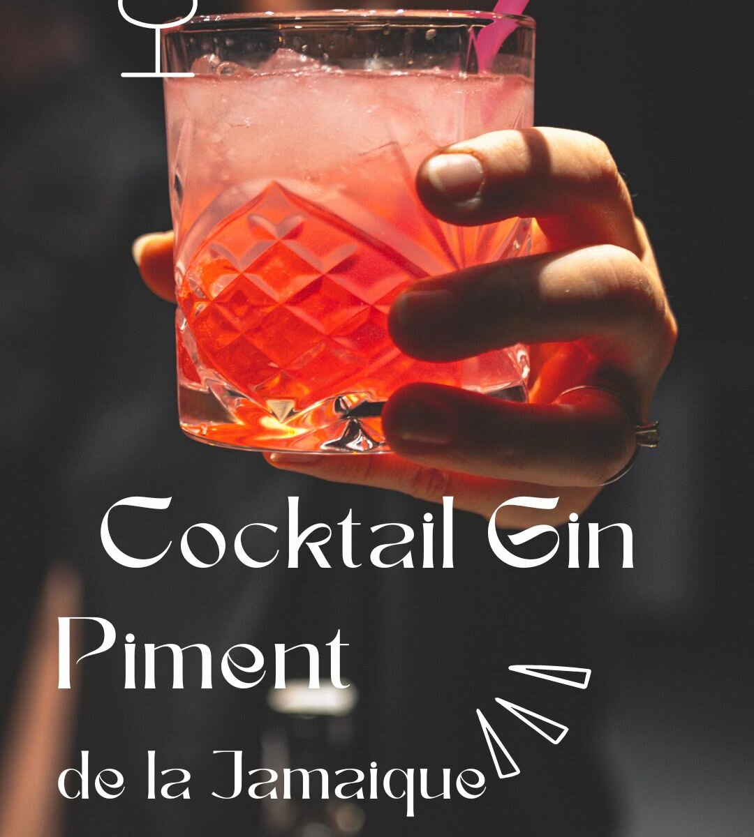 Gin tonic aux fraises et au piment de la Jamaïque