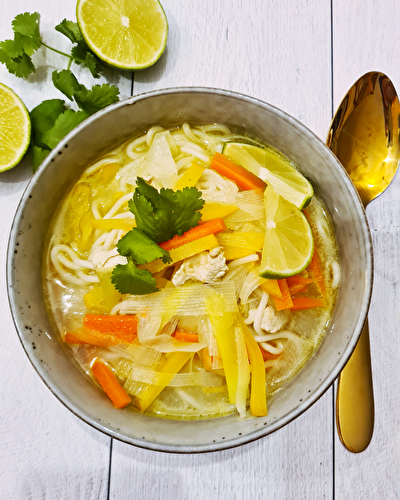 Soupe de poulet au lait de coco