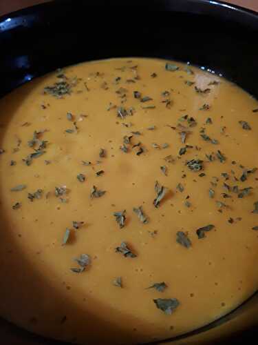 Potage de lentilles corail et de patate douce