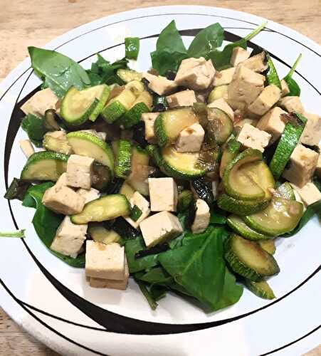 Sauté teriaky aux courgettes blanches et tofu aux légumes