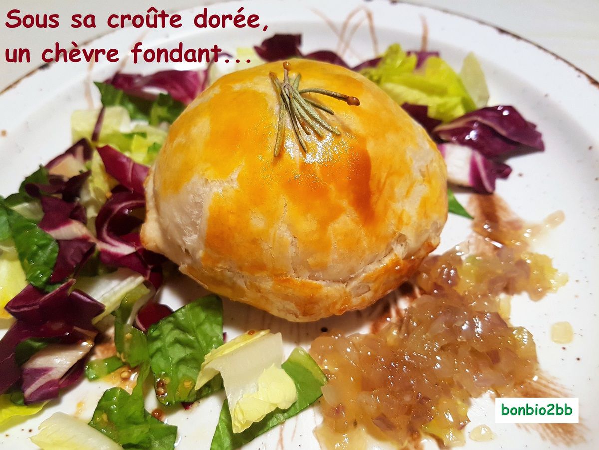 Crottins de chèvre en croûte feuilletée, confit d'échalotes et oignons - Bon, Bio, la tambouille des Chabrouille