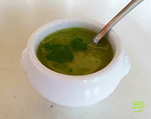 Mini soupière d'asperges vertes en velouté - Bon, Bio, la tambouille des Chabrouille