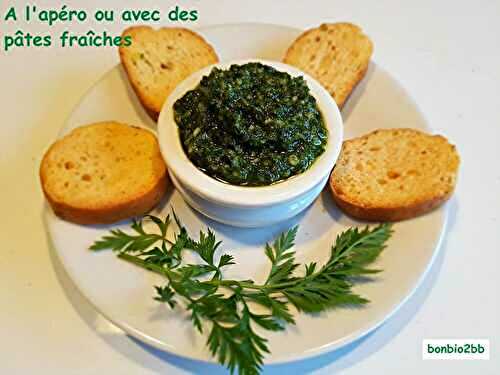 Pesto de fanes de carottes et graines de courge - Bon, Bio, la tambouille des Chabrouille