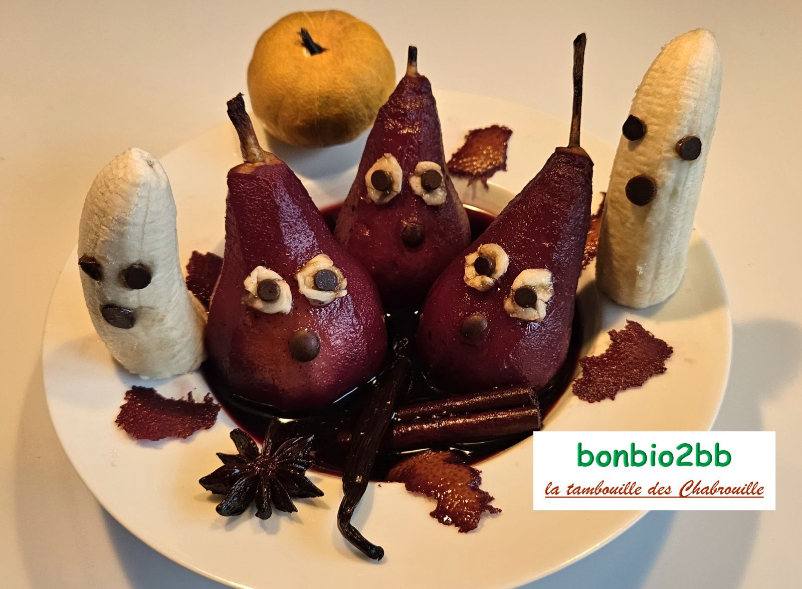 Poires au vin d'Halloween et bananes fantômes