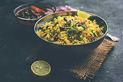Aloo kanda poha et son tarri curry