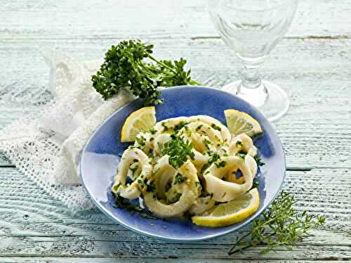 Anneaux de calamar au persil et citron
