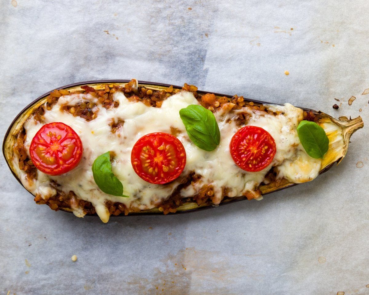 Aubergine farcie au boulgour et tomates