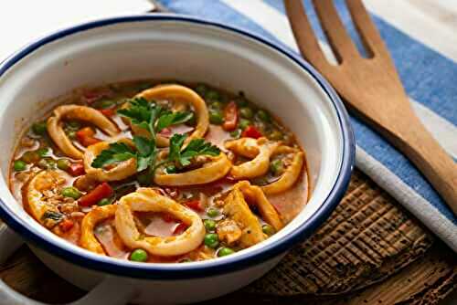 Calamars braisés à la tomate et légumes