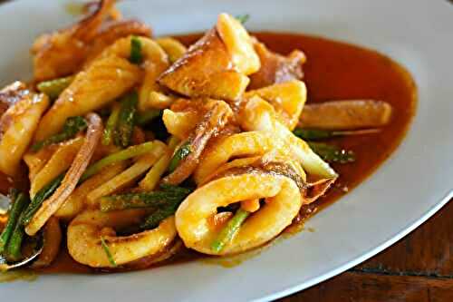 Calamars sautés à la sauce aigre-douce