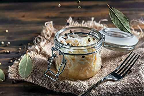 Chou fermenté maison au poivre et laurier