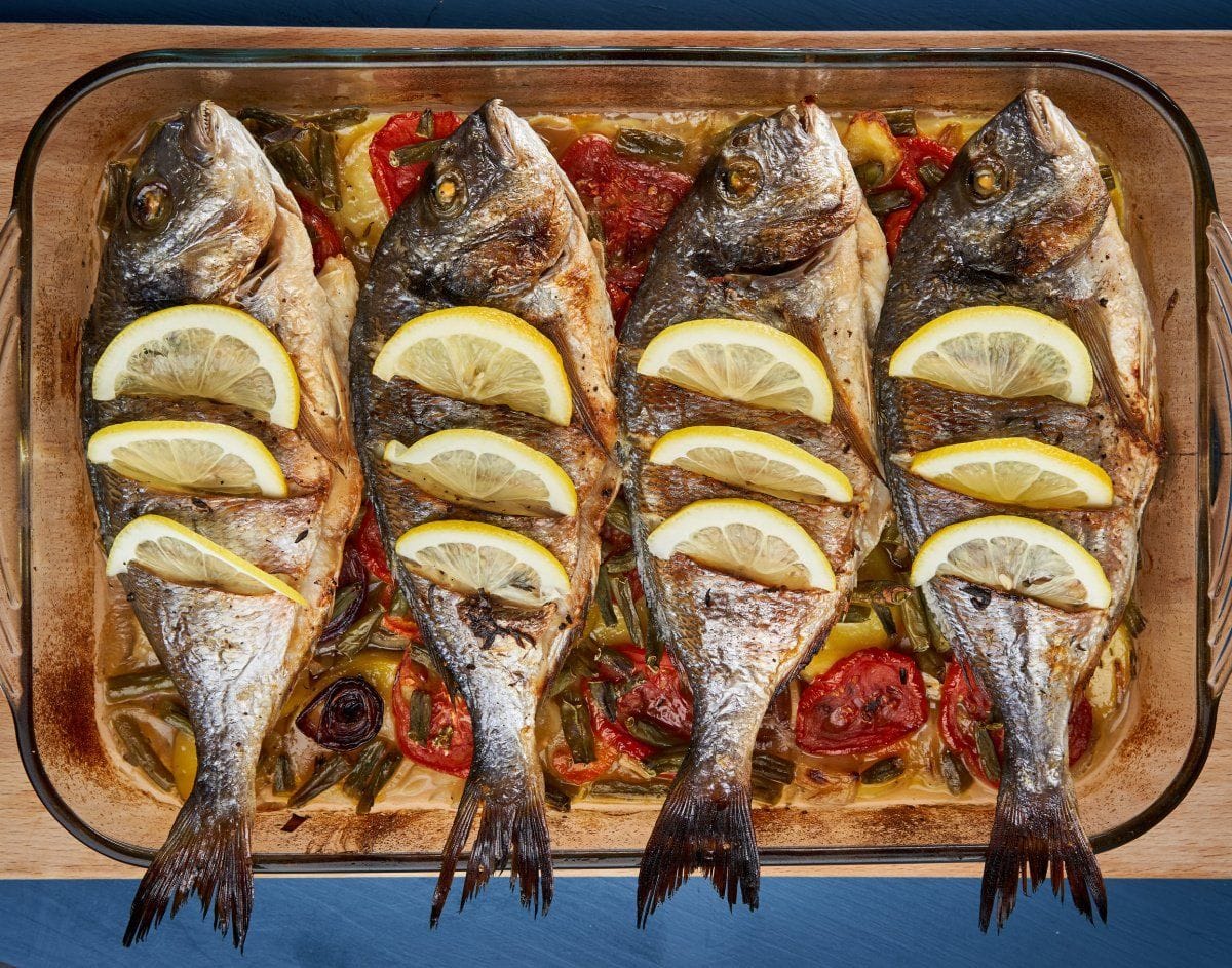 Daurade au citron et légumes au four