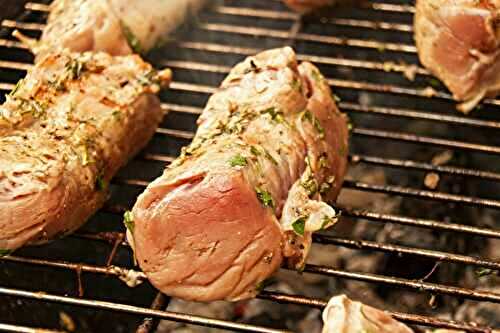 Filet mignon de porc mariné aux herbes