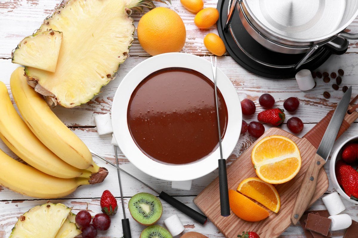 Fondue au chocolat et fruits frais