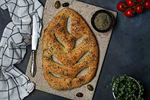 Fougasse au sésame et aux herbes