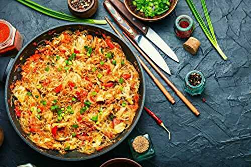 Funchoza, sauté de poulet aux nouilles coréennes