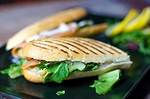 Panini au saumon fumé et crème à l'aneth