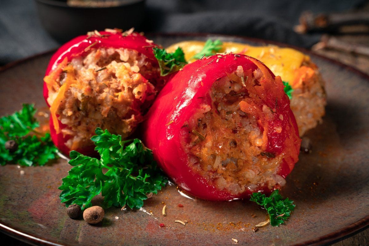 Poivrons farcis à la viande et au riz