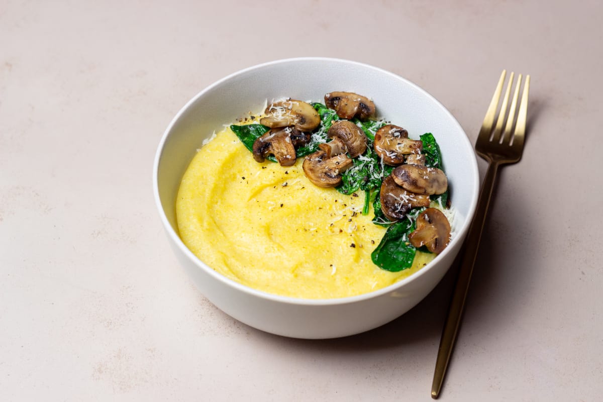 Polenta aux champignons, épinards et parmesan