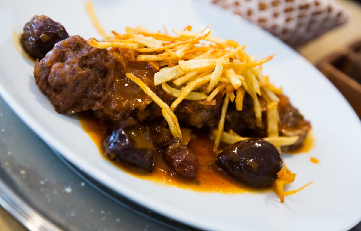 Ragoût catalan aux raisins secs et pruneaux