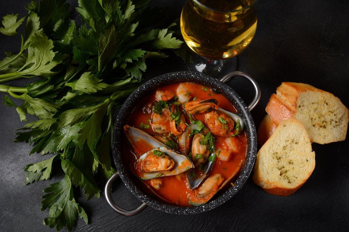 Ragoût de fruits de mer à la tomate