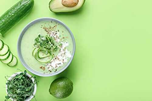 Soupe froide au concombre et à l'avocat
