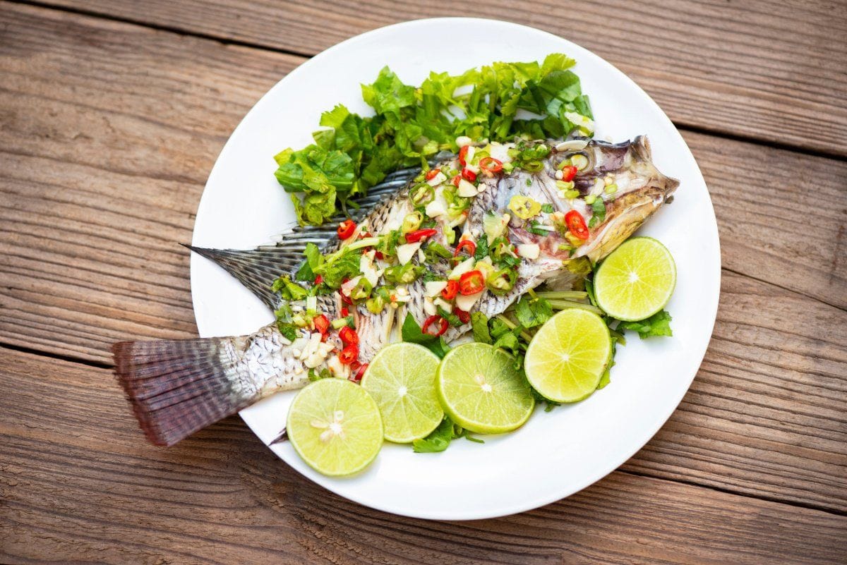 Tilapia à la vapeur, sauce piment et citron vert