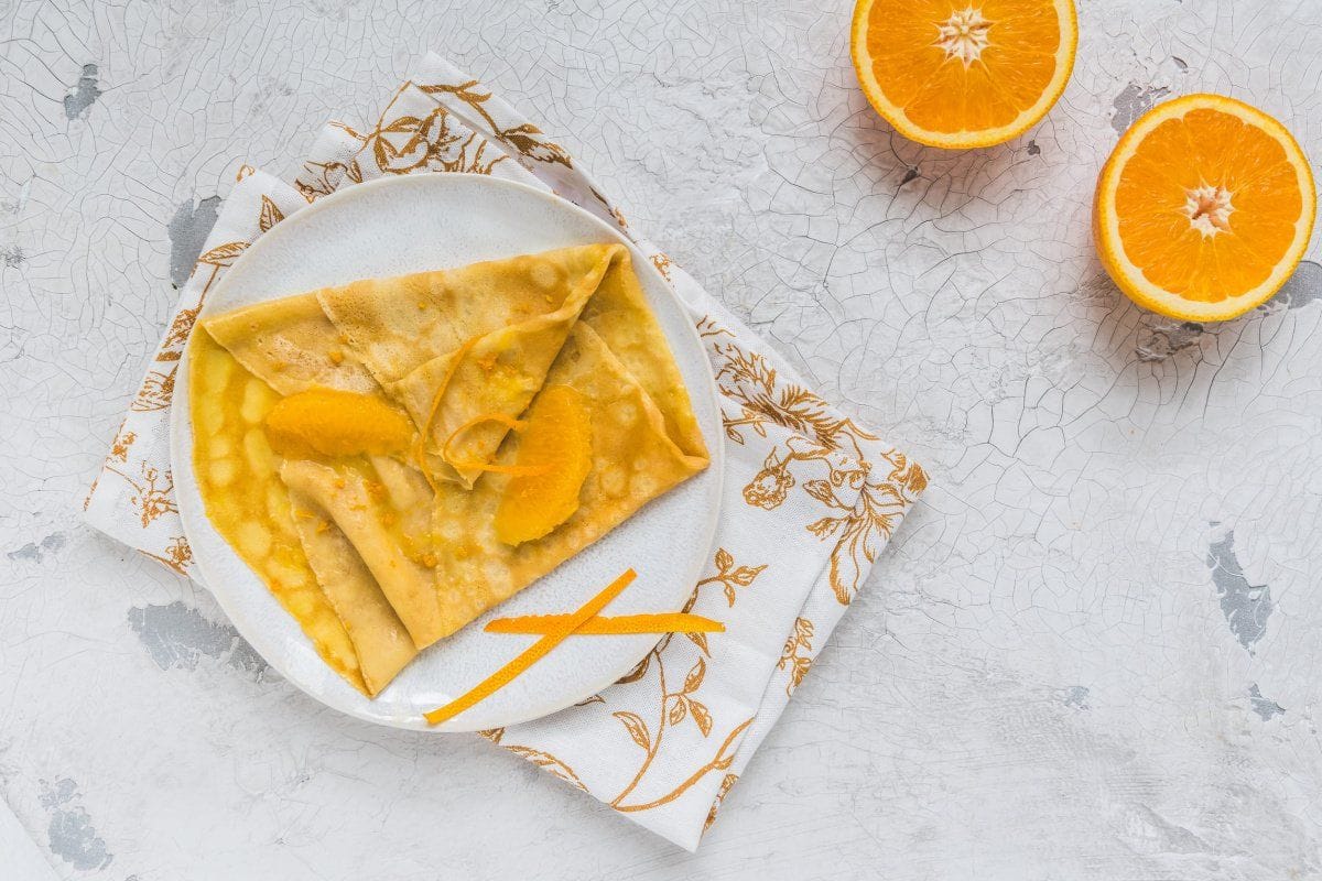 Crêpe Suzette flambées